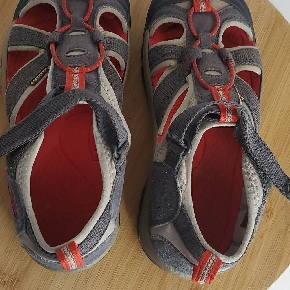KEEN Venice H2 Gray Waterproof Sport Sandals 1019354 Big Kids Shoe Size 4